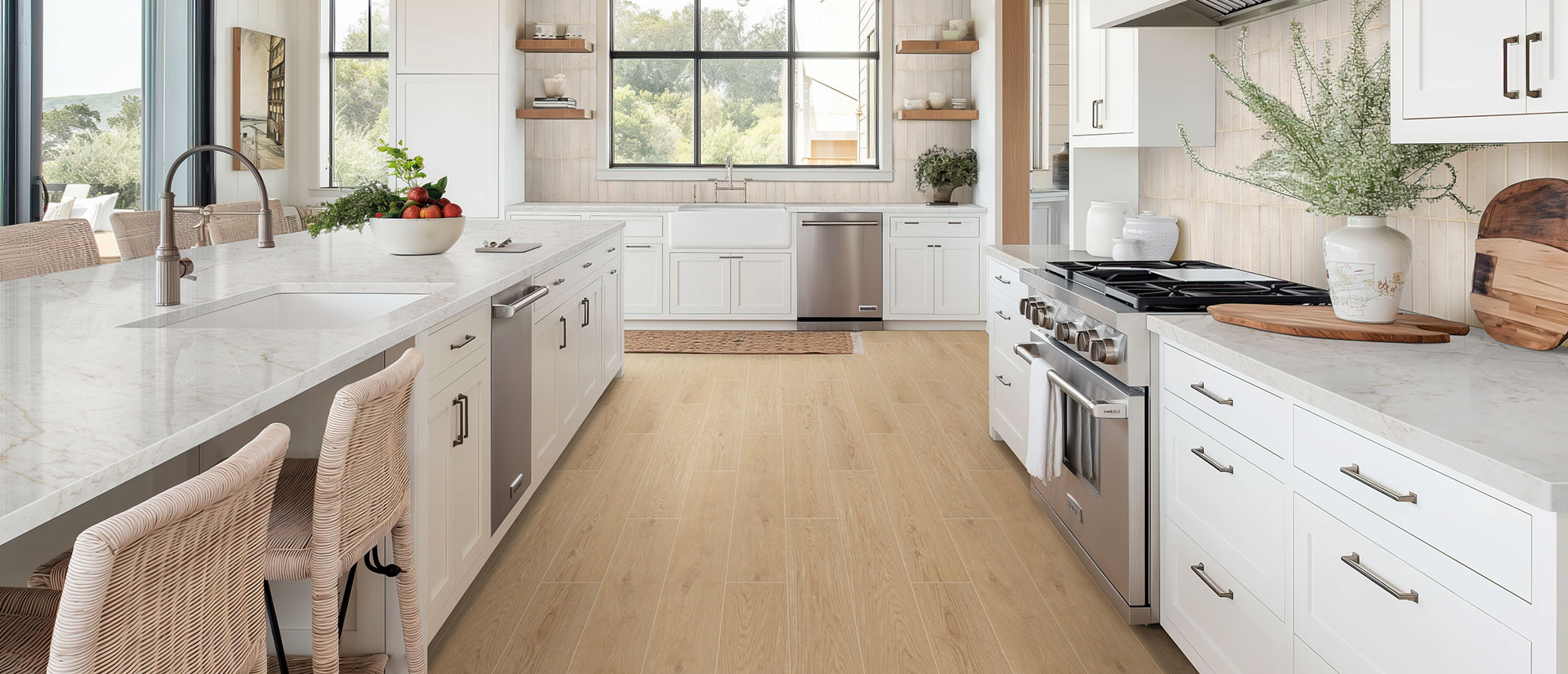 msi-calacatta-miraggio-cove-marble-look-quartz-with-white-cabinets