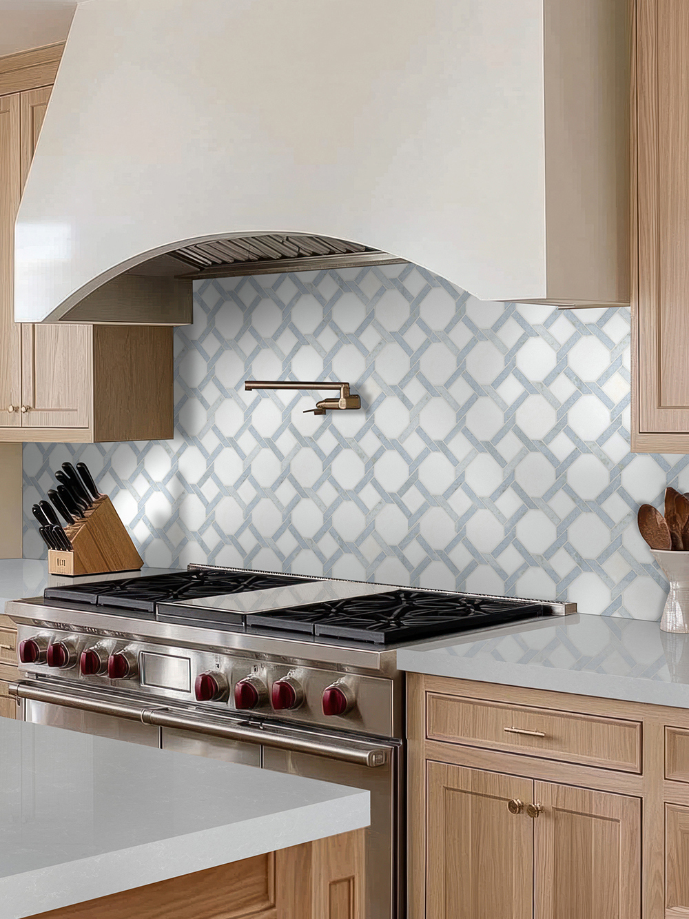 azula-kaya-polished-geometric-in-kitchen