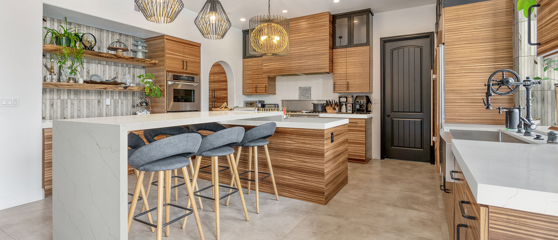 msi-calacatta-duolina-quartz-kitchen-countertop