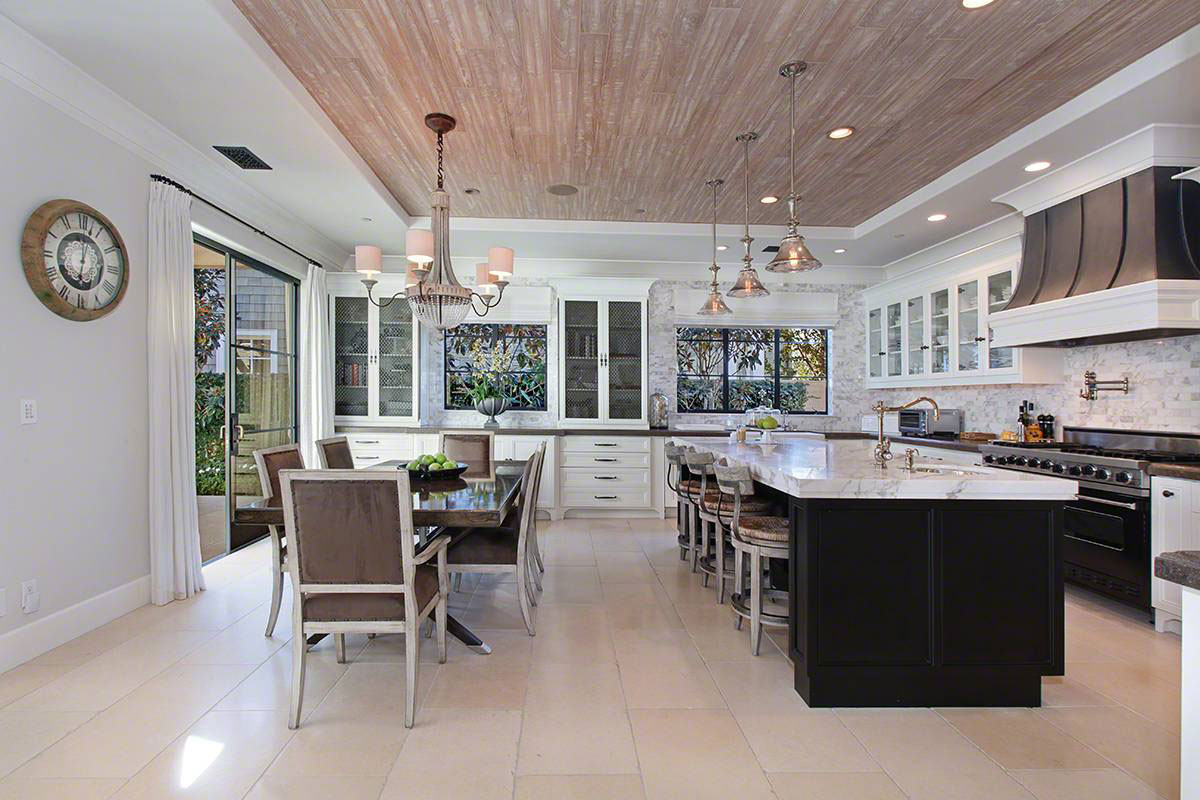 msi-calacatta-gold-marble-kitchen-countertop