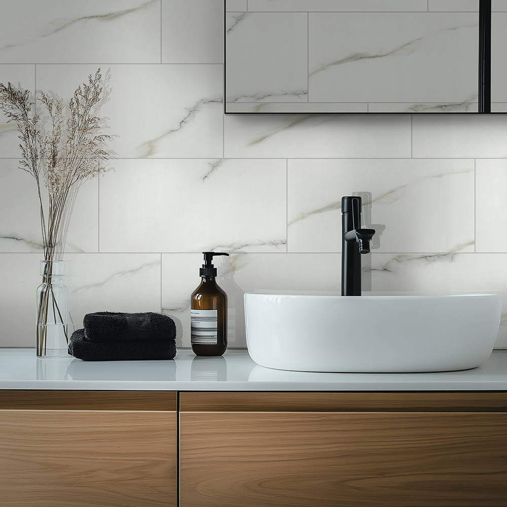 aria-bianco-porcelain-tile-on-bathroom-wall