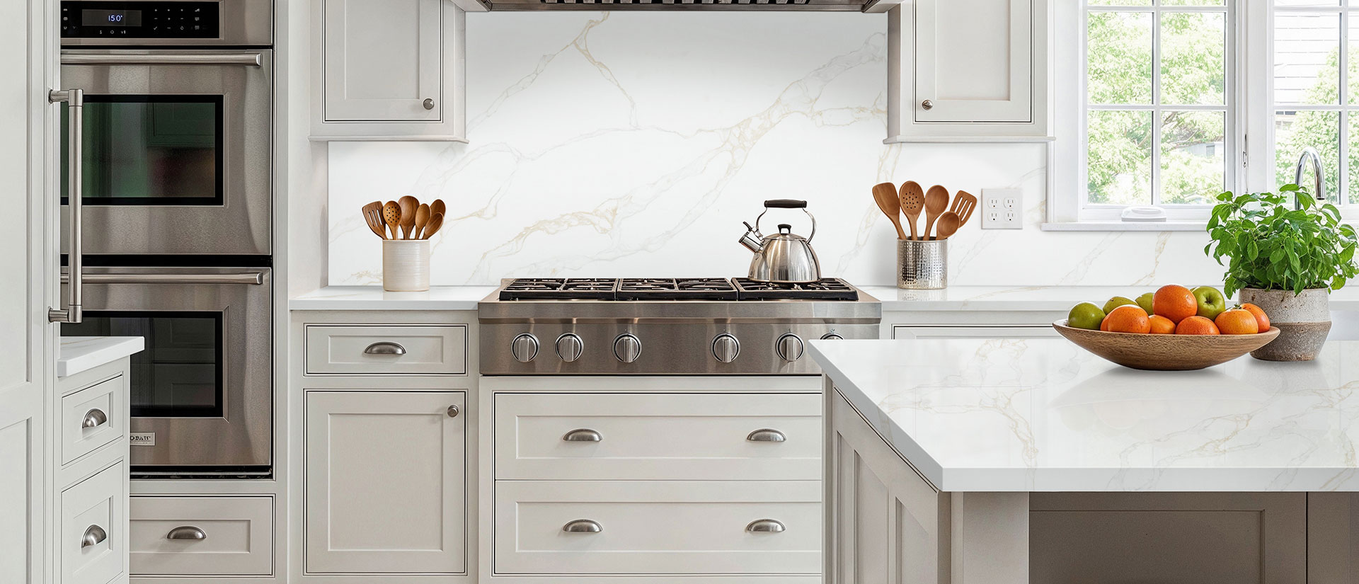 q-premium-natural-quartz-countertops-calacatta-rivessa-kitchen-1595-alt-02.jpg