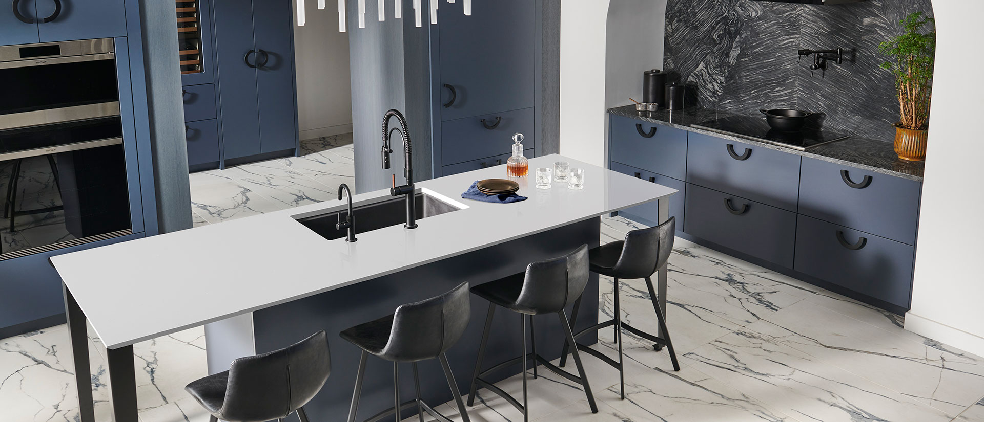 Stellar White Quartz countertop in a luxurious and glamorous kitchen