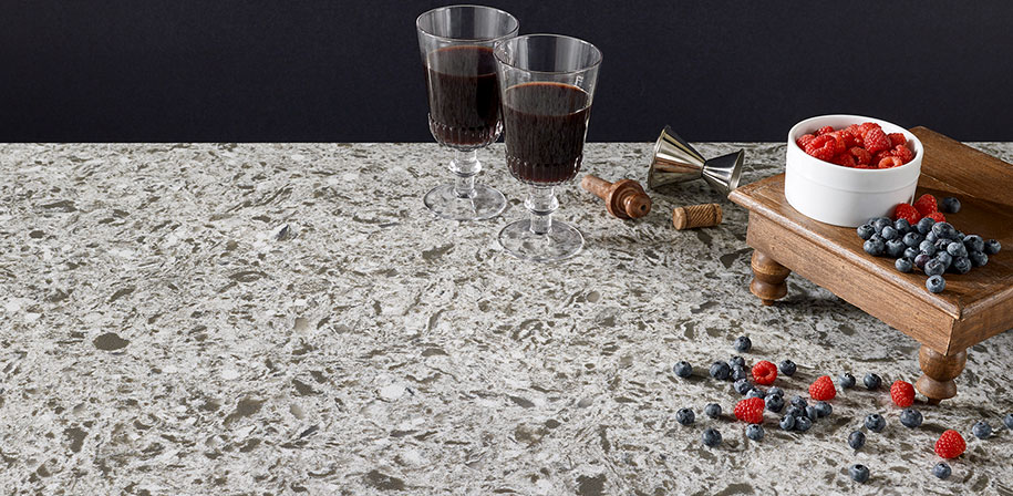 Cascade White Quartz Vignette