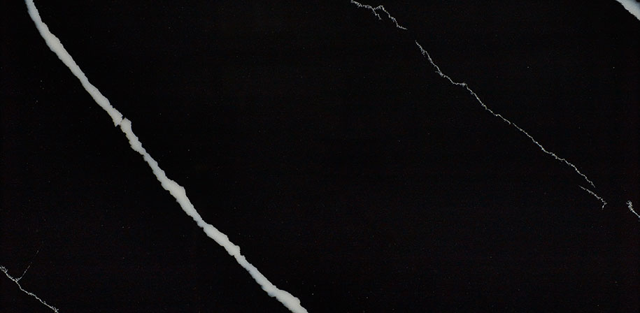 Calacatta Marquina Midnight Quartz Countertop Close-up