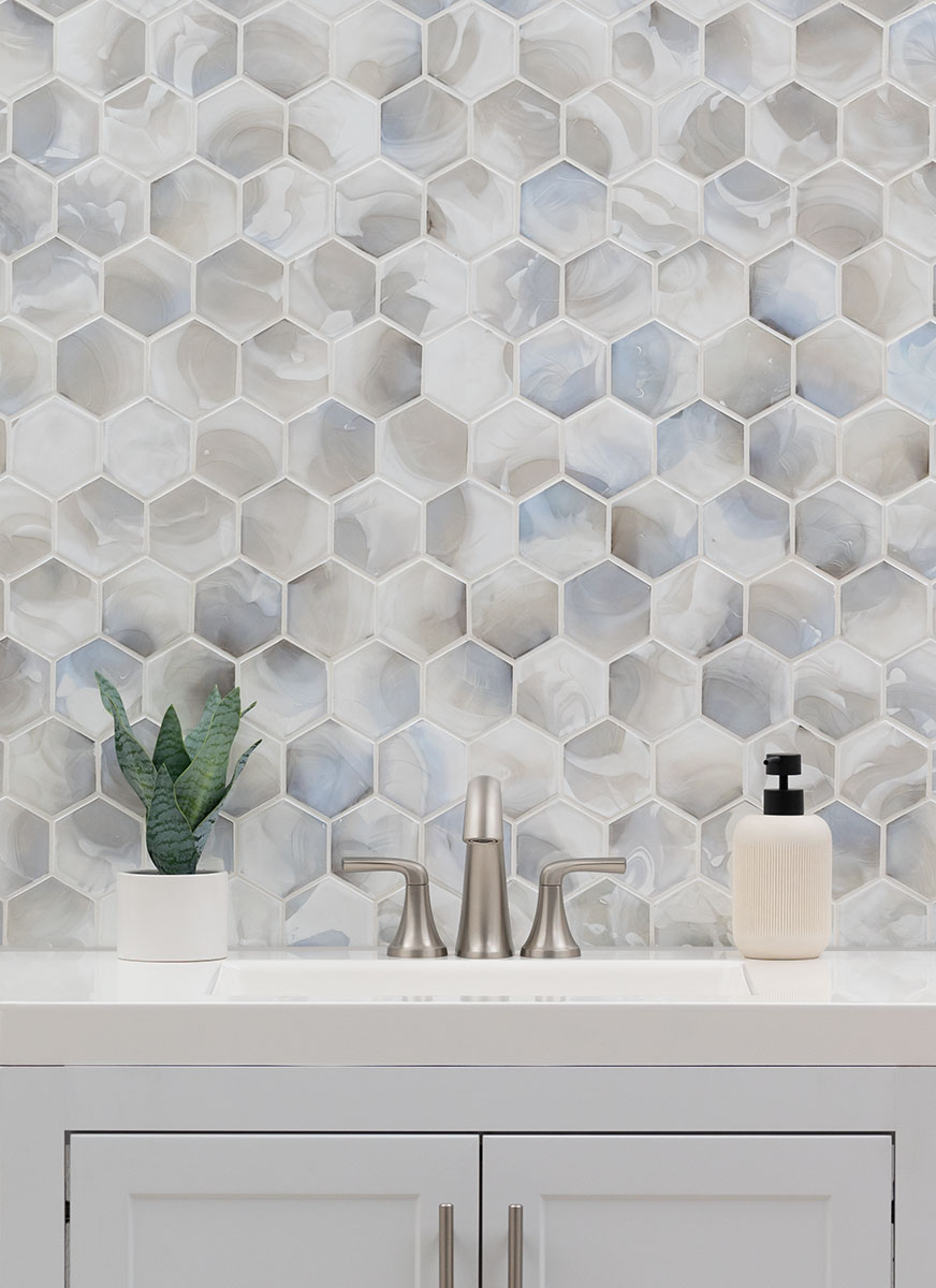 Modket Calacatta Marble Hexagon Mosaic Tile – White/Gold Metallic, 8mm, Mesh Backed