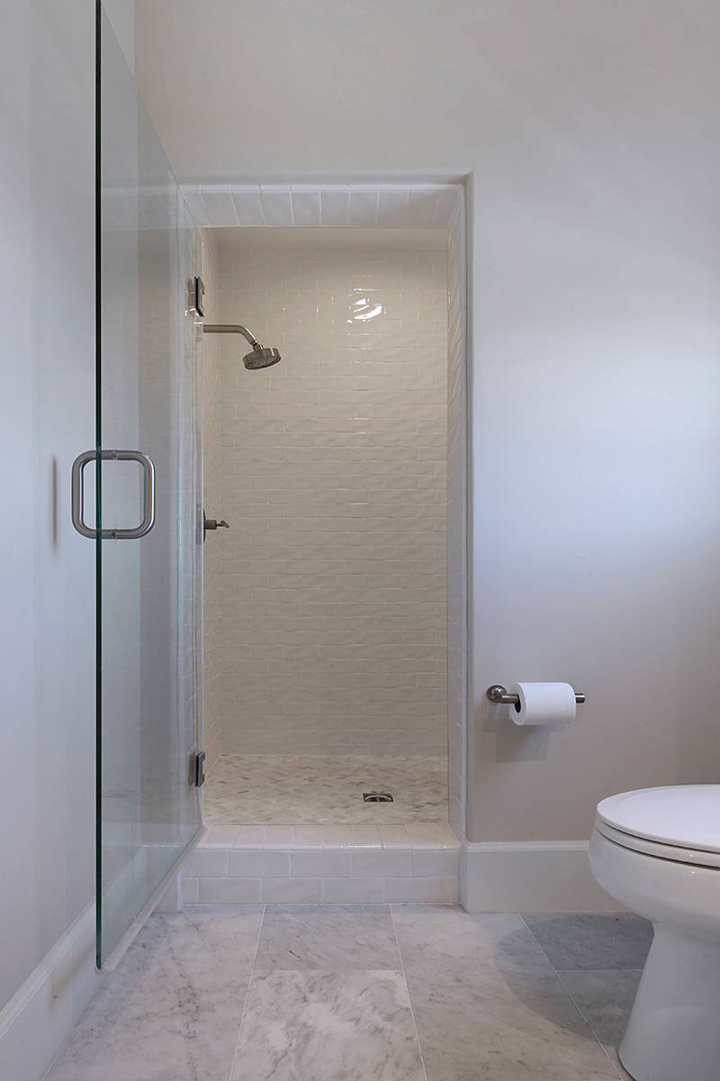 Arabescato Carrara Marble Tile Floor in Bathroom