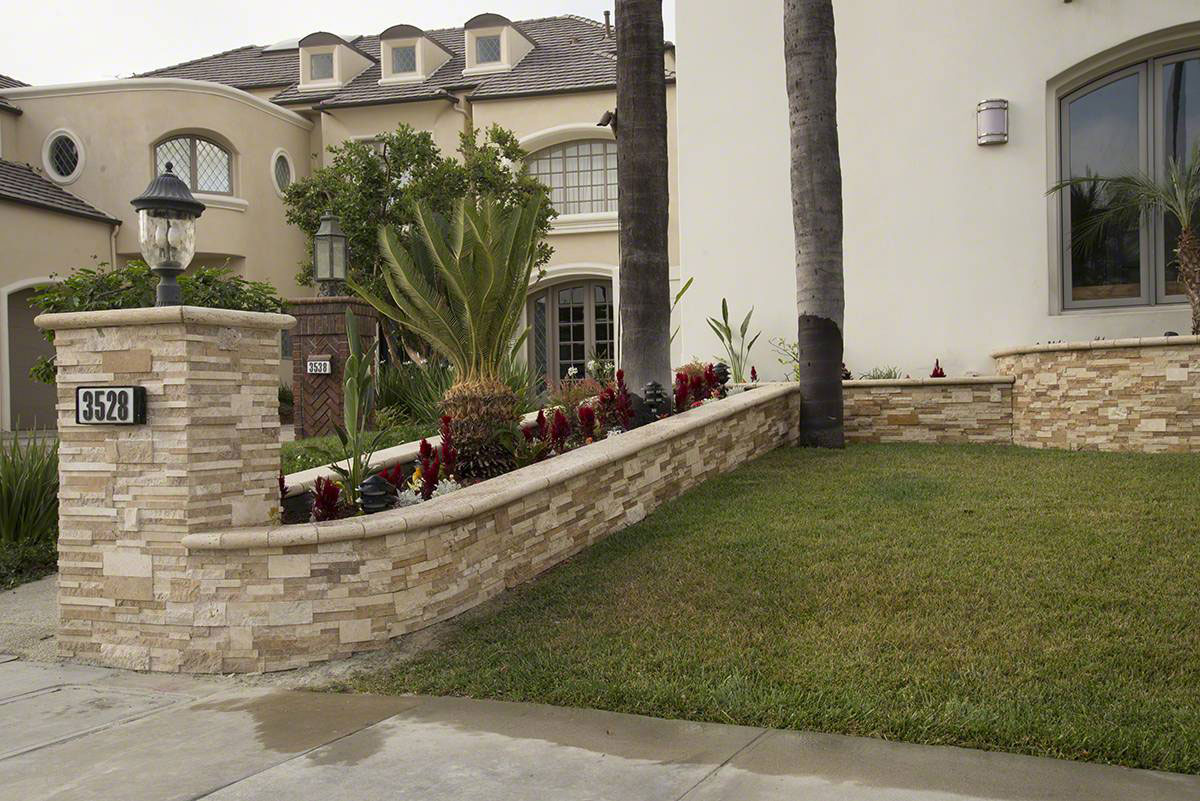 Casa Blend 4d Multi Finish Stacked Stone wall in outdoor space