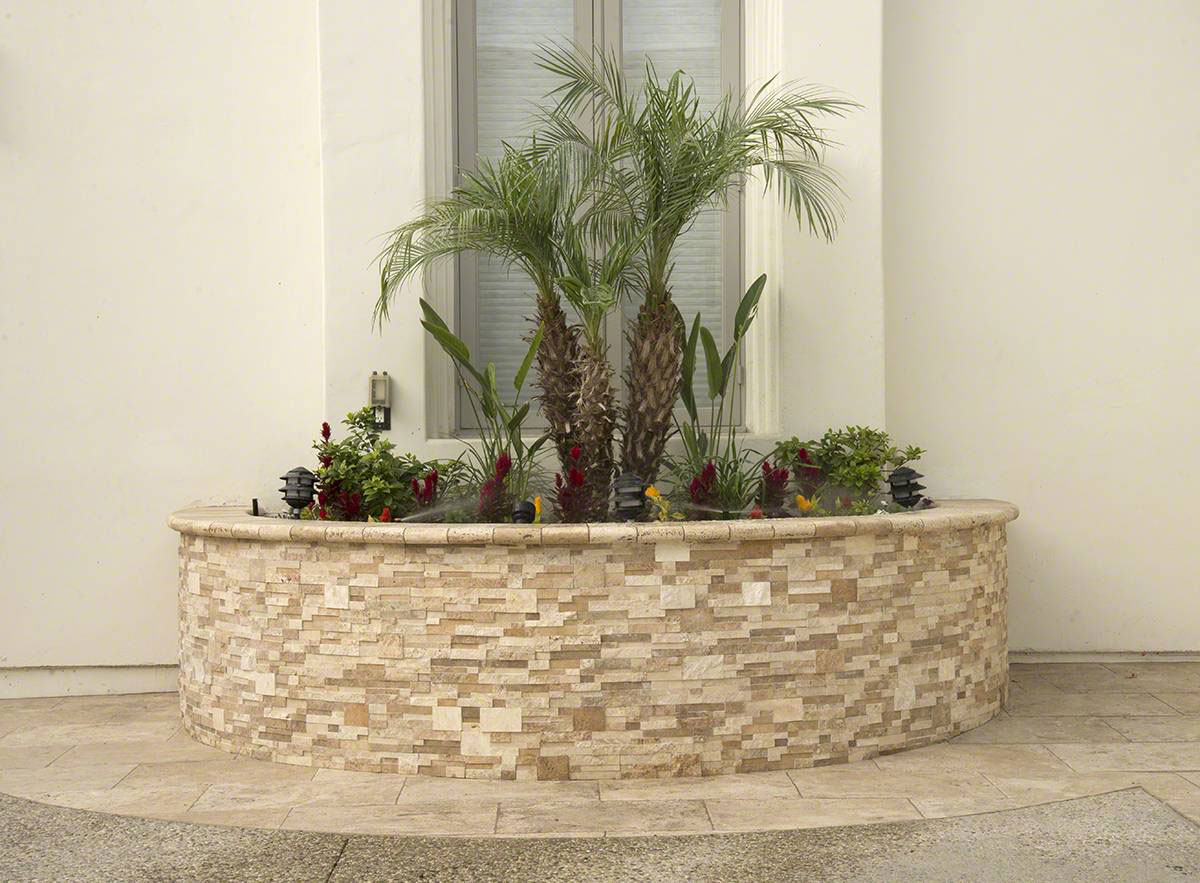 Casa Blend 4d Multi Finish Stacked Stone wall in outdoor space 3