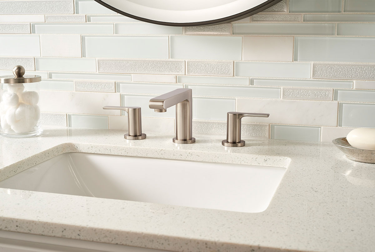 Fantasia Blanco Interlocking Pattern backsplash tile in bathroom