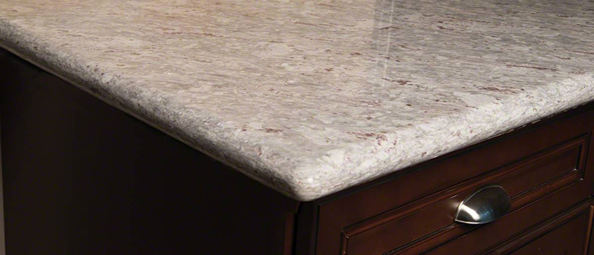  Moon White Granite Countertop in Kitchen