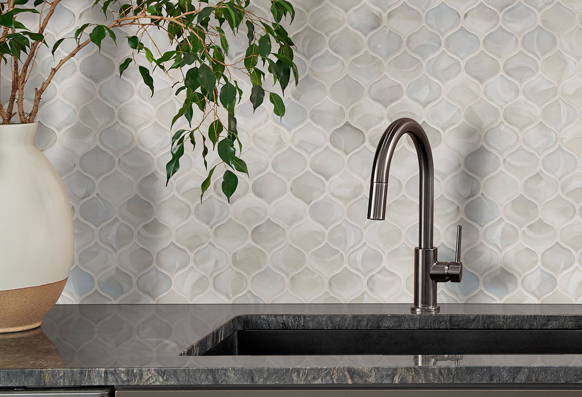 Pearla Arabesque Glass Mosaic Tile backsplash in bathroom