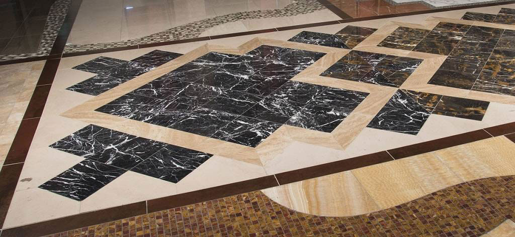 China Black W/Vein Marble Tile Floor in Hall