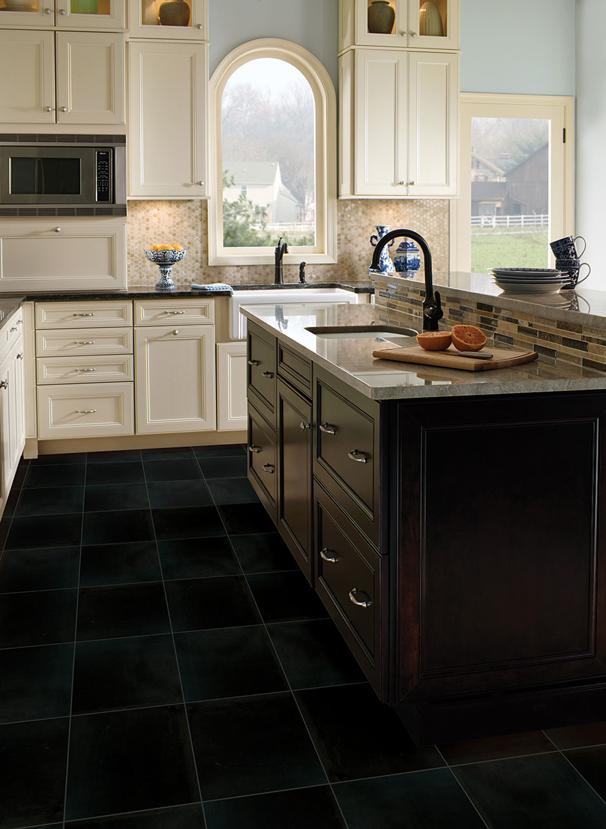  Premium Black Granite Countertop in Kitchen